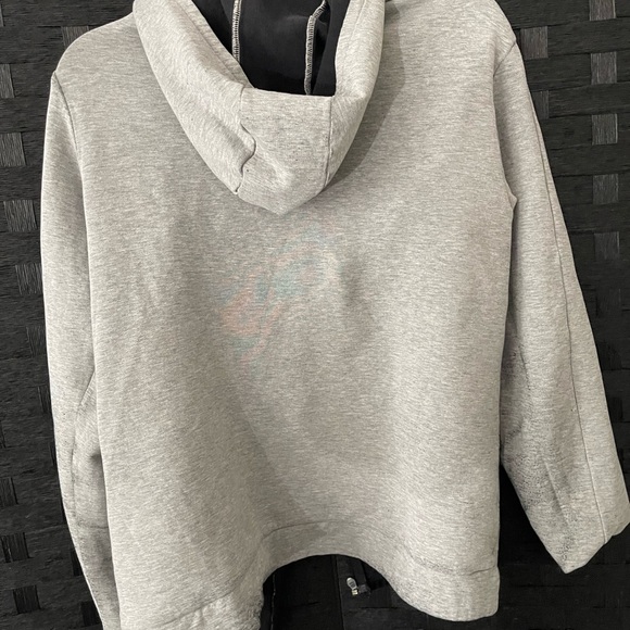 New Balance gray hoodie - Picture 4 of 4